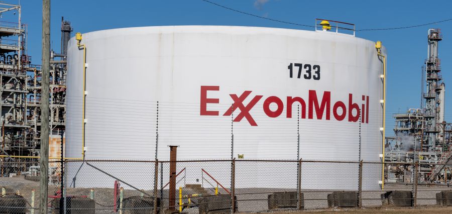 Exxon Projects Fossil Fuels to Dominate Global Energy Mix Through 2050