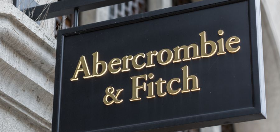 Abercrombie & Fitch Shares Drop 15% Amid CEO’s Caution on Economic Uncertainty